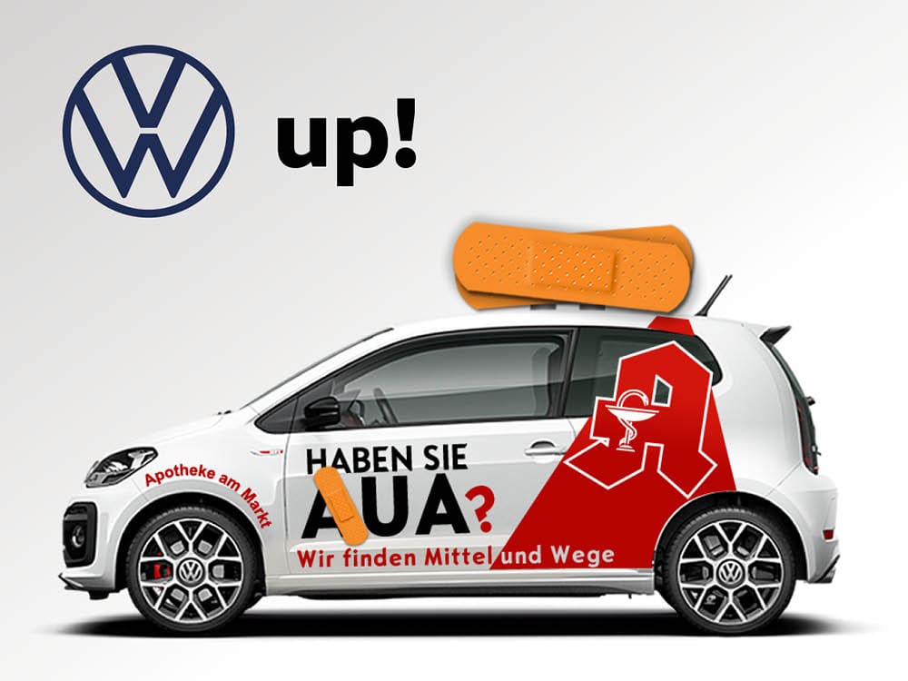 weißer VW up mit Pflaster am Dach und der Aufschrift haben Sie AUA?